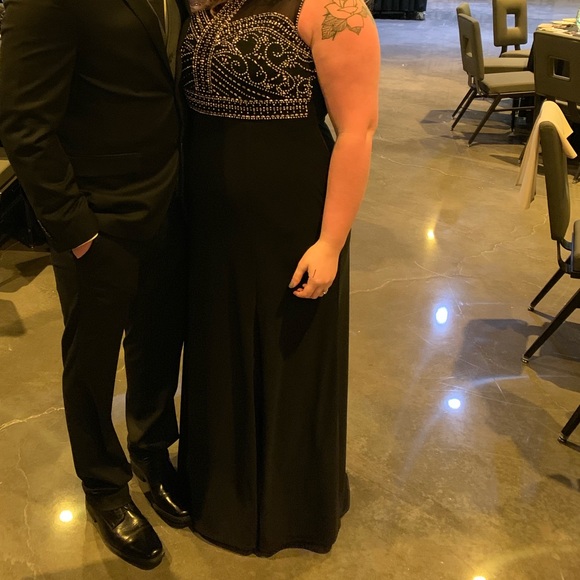 Black beaded dress - Picture 2 of 6